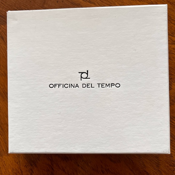 Women’s Diamond Bezel Watch - Picture 10 of 11